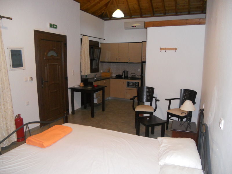 Nadia Apartments Molyvos Buitenkant foto