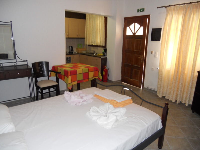 Nadia Apartments Molyvos Buitenkant foto